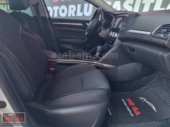ME-SA'DAN 2024 RENAULT MEGANE 1.3 TCE ICON CAM TAVAN