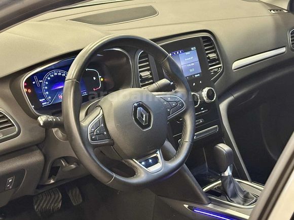 EMSALSİZ DÜŞÜK KM TAMAMEN ORJİNAL MEGANE