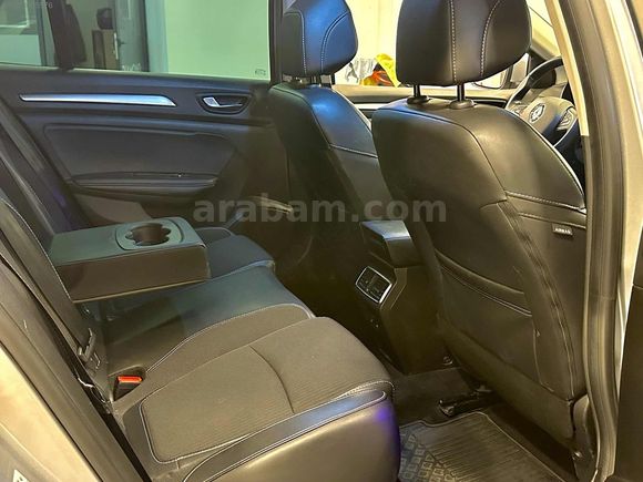 EMSALSİZ DÜŞÜK KM TAMAMEN ORJİNAL MEGANE