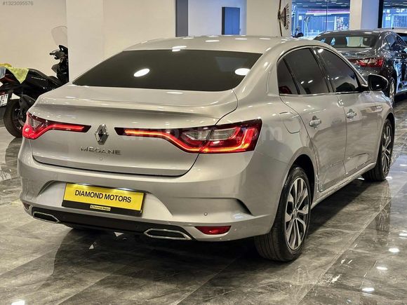 EMSALSİZ DÜŞÜK KM TAMAMEN ORJİNAL MEGANE
