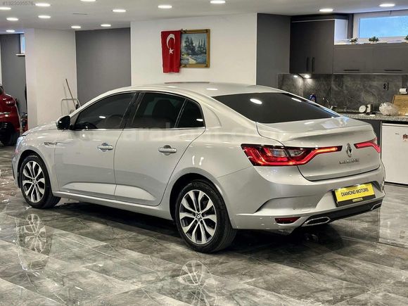 EMSALSİZ DÜŞÜK KM TAMAMEN ORJİNAL MEGANE