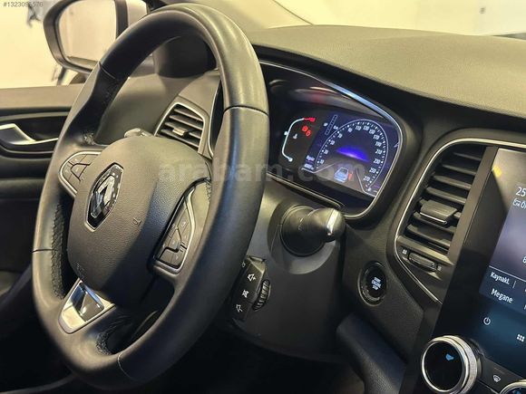 EMSALSİZ DÜŞÜK KM TAMAMEN ORJİNAL MEGANE