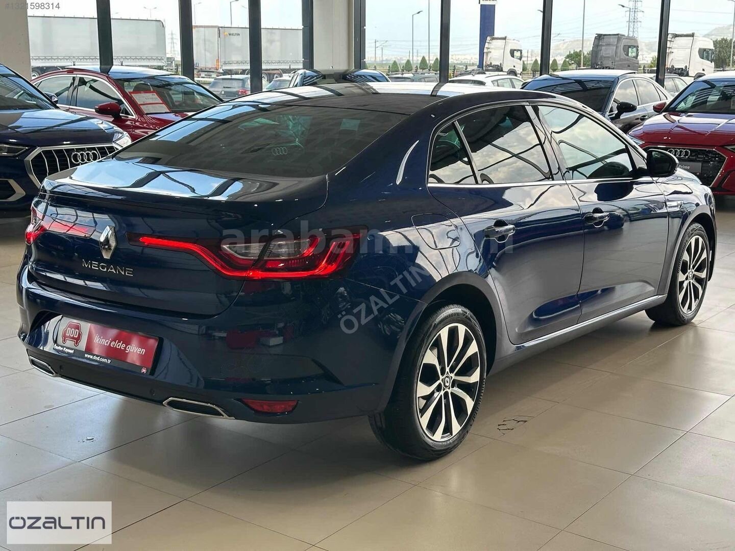 Galeriden Renault Megane 1.3 TCe Icon 2023 Model Kayseri 45.000 km Mavi 4