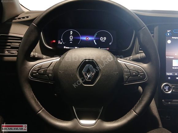 KOÇASLANLAR 2 - 2025 RENAULT MEGANE 1.3 TCE ICON %20KDV