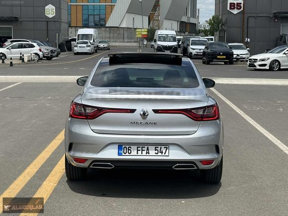 BOYASIZ - 2024 MODEL MEGANE 1.3 TCE İCON - CAM TAVANLI