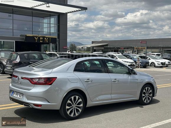BOYASIZ - 2024 MODEL MEGANE 1.3 TCE İCON - CAM TAVANLI