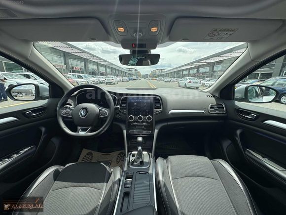 BOYASIZ - 2024 MODEL MEGANE 1.3 TCE İCON - CAM TAVANLI