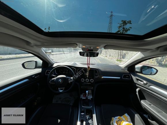HATASIZ BOYASIZ MEGANE 2023 MODEL DÜŞÜK KM SERVİS BAKIMLI