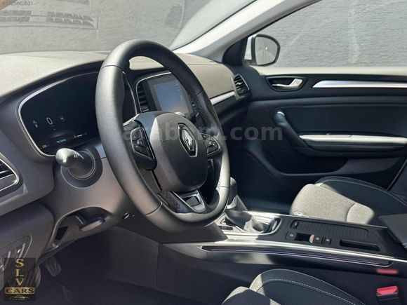 2025 MODEL MEGANE ICON