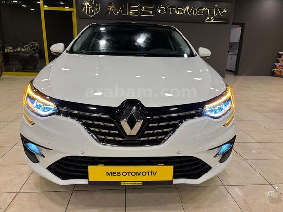 HATASIZ CAM TAVAN ICON MEGANE