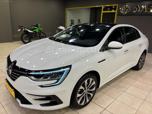 HATASIZ CAM TAVAN ICON MEGANE