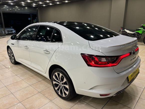 HATASIZ CAM TAVAN ICON MEGANE