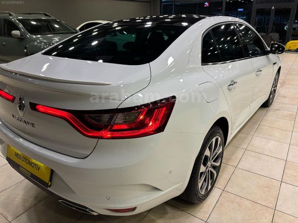 HATASIZ CAM TAVAN ICON MEGANE