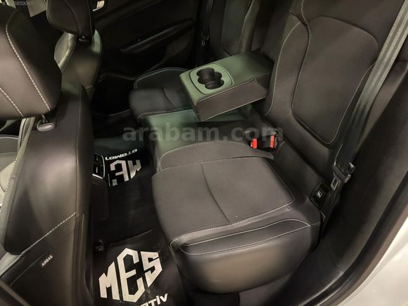 HATASIZ CAM TAVAN ICON MEGANE