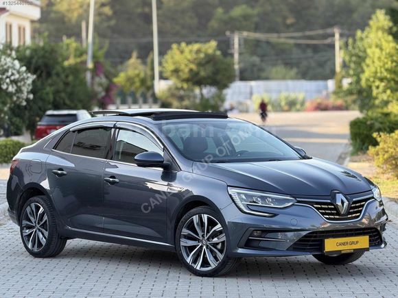 CANER'den 2024 MEGANE CAM TAVAN ELMAS JANT 9.000 km