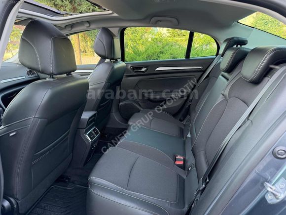 CANER'den 2024 MEGANE CAM TAVAN ELMAS JANT 9.000 km