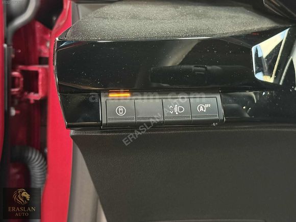 RENAULT CLİO 1.2 TCE ESPRİT ALPİNE LANSMAN RENK SIFIR AYARINDA
