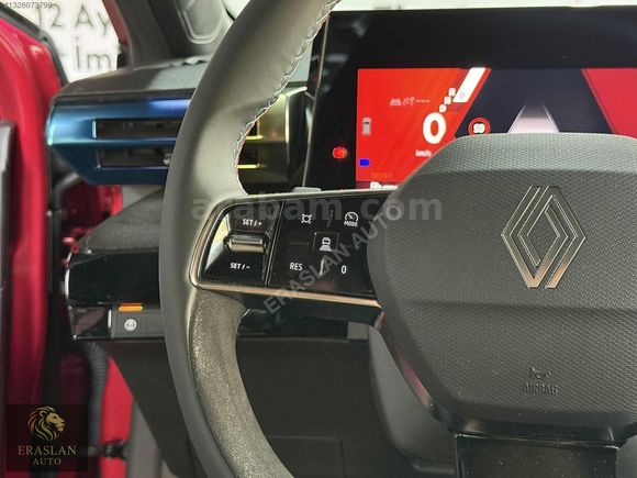 RENAULT CLİO 1.2 TCE ESPRİT ALPİNE LANSMAN RENK SIFIR AYARINDA