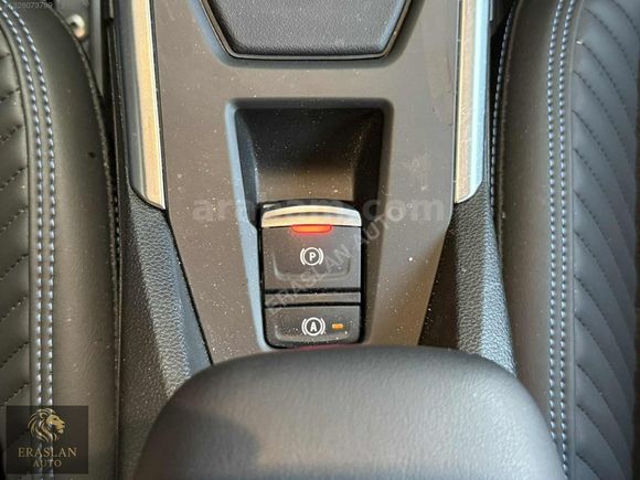 RENAULT CLİO 1.2 TCE ESPRİT ALPİNE LANSMAN RENK SIFIR AYARINDA