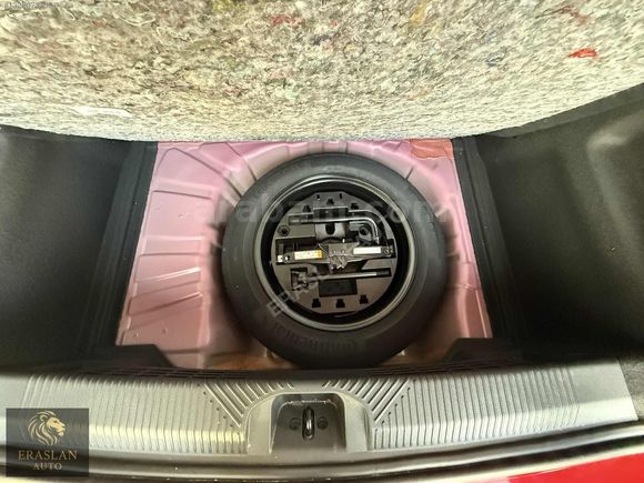 RENAULT CLİO 1.2 TCE ESPRİT ALPİNE LANSMAN RENK SIFIR AYARINDA