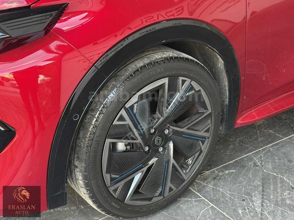 RENAULT CLİO 1.2 TCE ESPRİT ALPİNE LANSMAN RENK SIFIR AYARINDA