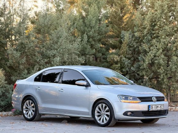 ACİL SATILIK 2011 JETTA SIFIR AYARINDA