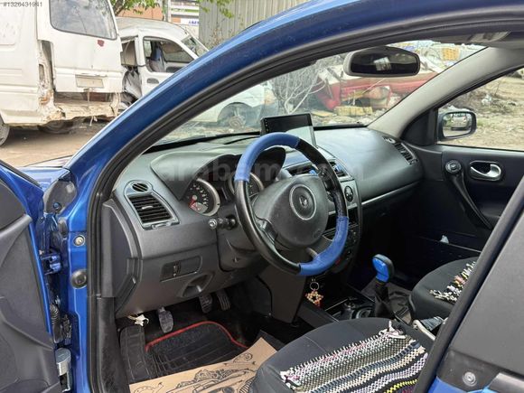 MÜFTÜOĞLUNDAN SATILIK MEGANE 2