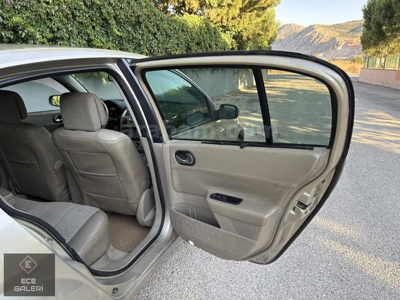 Ece Galeri'den Full Paket Megane Dcı