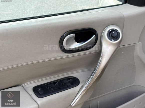 Ece Galeri'den Full Paket Megane Dcı
