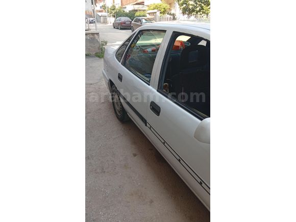 Sahibinden Opel Vectra 1.8 GL 1993Model