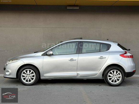 SEL-CAR'dan-2011-RENAULT MEGAN-PRİVİLEGE-DİZEL-MANUEL-SUNROOF