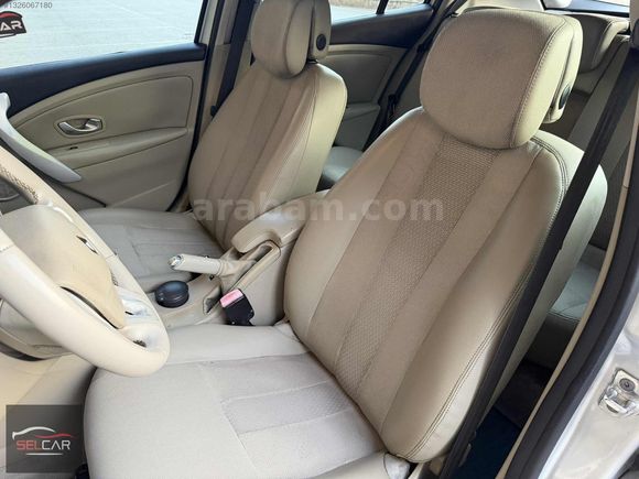 SEL-CAR'dan-2011-RENAULT MEGAN-PRİVİLEGE-DİZEL-MANUEL-SUNROOF