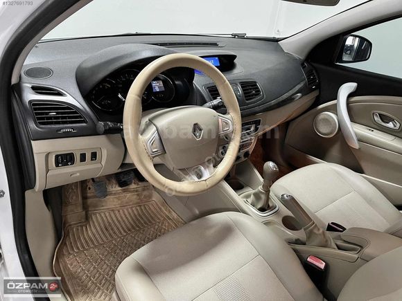 ÖZPAM 2.EL'DEN 2012 RENAULT MEGANE III 1.5 DCİ PRİVİLEGE 110 BG