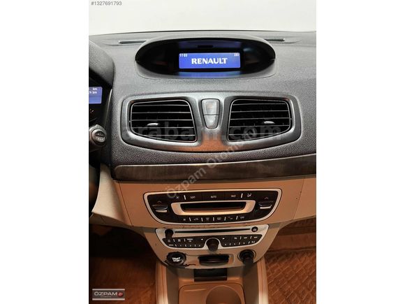 ÖZPAM 2.EL'DEN 2012 RENAULT MEGANE III 1.5 DCİ PRİVİLEGE 110 BG