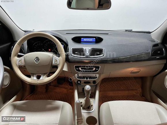 ÖZPAM 2.EL'DEN 2012 RENAULT MEGANE III 1.5 DCİ PRİVİLEGE 110 BG