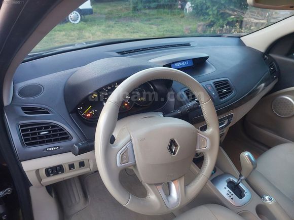2012 MEGANE III 1.5 DCİ OTOMATİK VİTES CAM GİBİ
