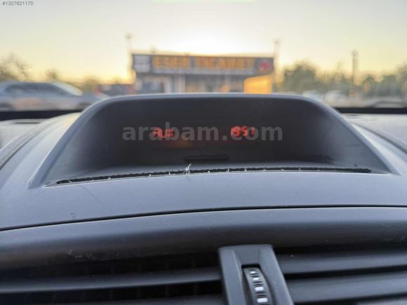 ESR/DEĞİŞENSİZ 3 PARÇA BOYALI TEMİZ BAKIMLI MEGANE