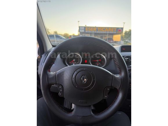 ESR/DEĞİŞENSİZ 3 PARÇA BOYALI TEMİZ BAKIMLI MEGANE