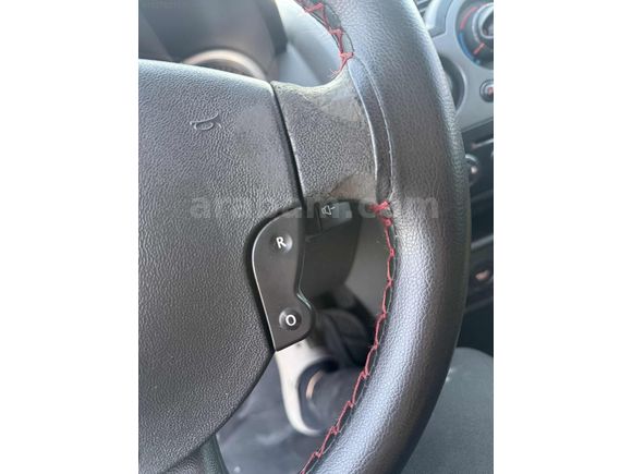 ESR/DEĞİŞENSİZ 3 PARÇA BOYALI TEMİZ BAKIMLI MEGANE