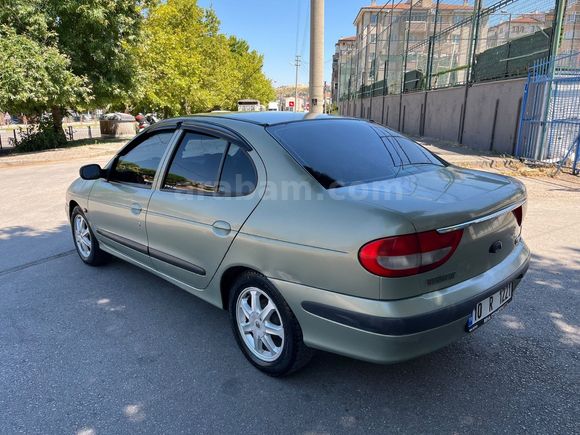 2004 MODEL 1.6 16 VALF İLK ELDEN MEGANE