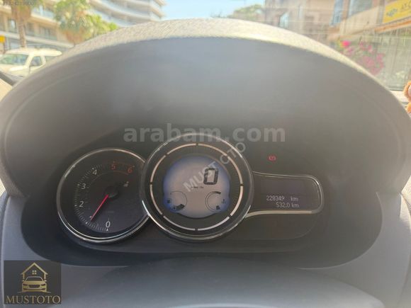 MUST OTO DAN ÇOK TEMİZ 1.5 FLUENCE 2013