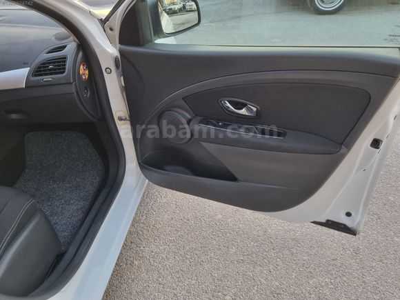 2014 RENAULT FLUENCE 1.5 dci 138.*** km de