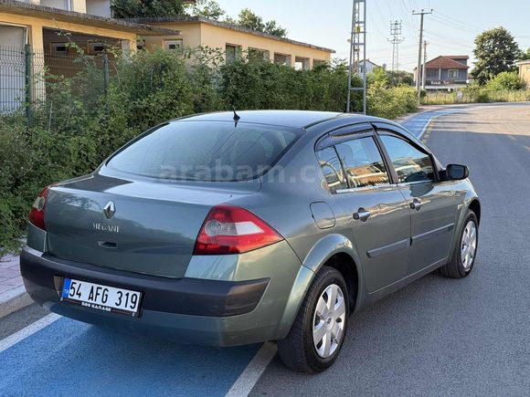 SBS GARAGE'DEN 2004 MEGANE 2 1.6 LPGLİ TEMİZ