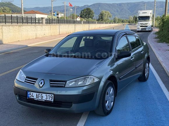 SBS GARAGE'DEN 2004 MEGANE 2 1.6 LPGLİ TEMİZ