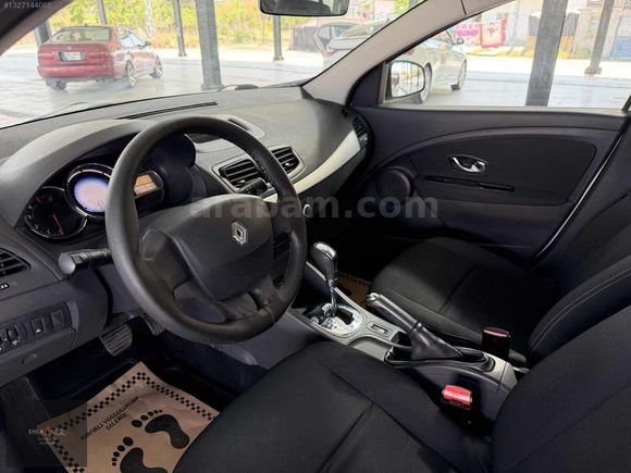 ENSA'DAN 2013 MODEL HATASIZ FLUENCE 141 BİNDE 1.5 DİZEL OTOMATİK