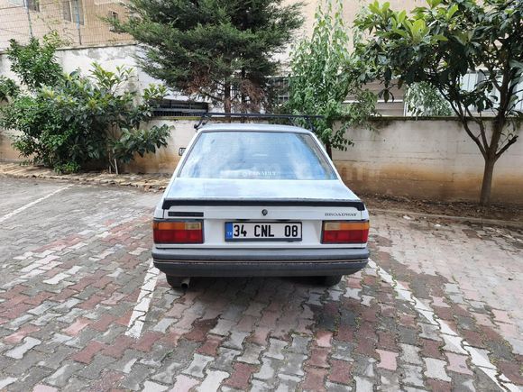 Sahibinden Renault R 9 1.4 Broadway 1992 Model