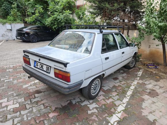Sahibinden Renault R 9 1.4 Broadway 1992 Model