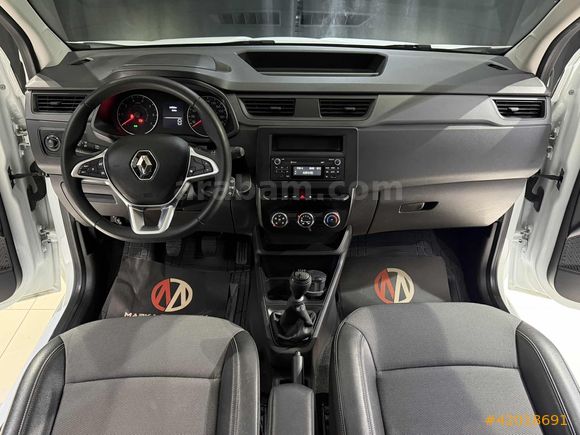 MARKA'DAN 2023 EXPRESS 1.5 DCİ SIFIR AYARINDA BOYASIZ 24.000 KM