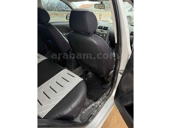 Sahibinden Ford Mondeo 2.0 Ghia 2005 Model 