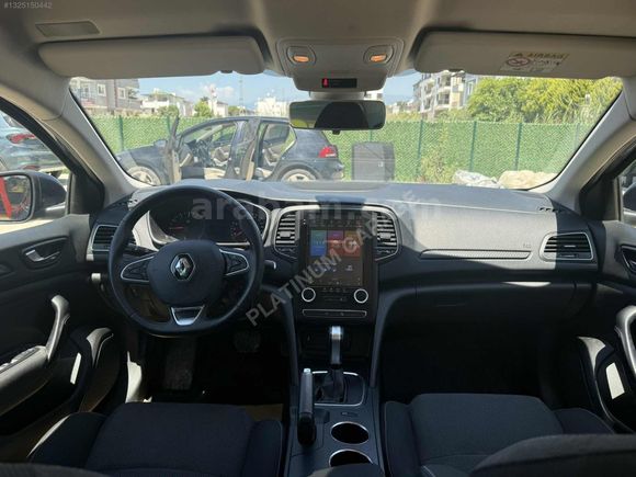 PLATINUM GARAGE'DEN MEGANE 4